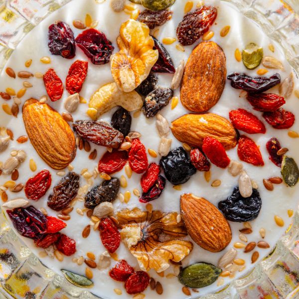 colazione con yogurt del B&B Bed and Breakfast Shanti Home Restaurant a due passi dal mare a Vieste immerso nella natura nel Gargano in Puglia