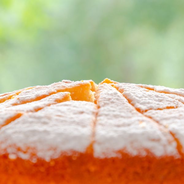 colazione con torte del B&B Bed and Breakfast Shanti Home Restaurant a due passi dal mare a Vieste immerso nella natura nel Gargano in Puglia