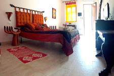 stanza rossa bed and breakfast room shanti vieste