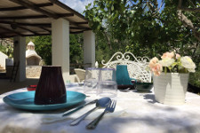 tavolo per colazionie b&b shanti vieste puglia