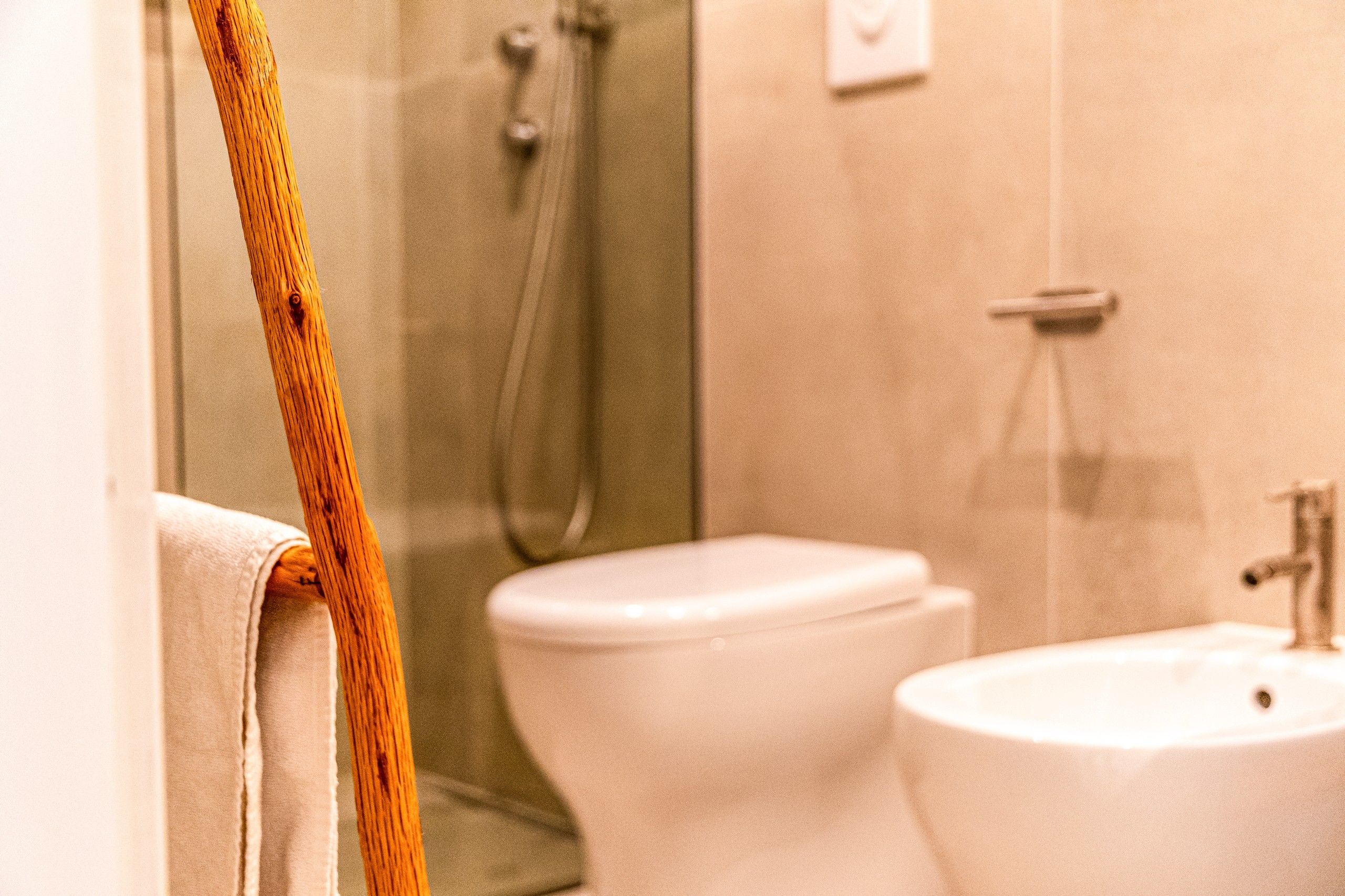 bagni camera matrimoniale del B&B Bed and Breakfast Shanti Home Restaurant a due passi dal mare a Vieste immerso nella natura nel Gargano in Puglia