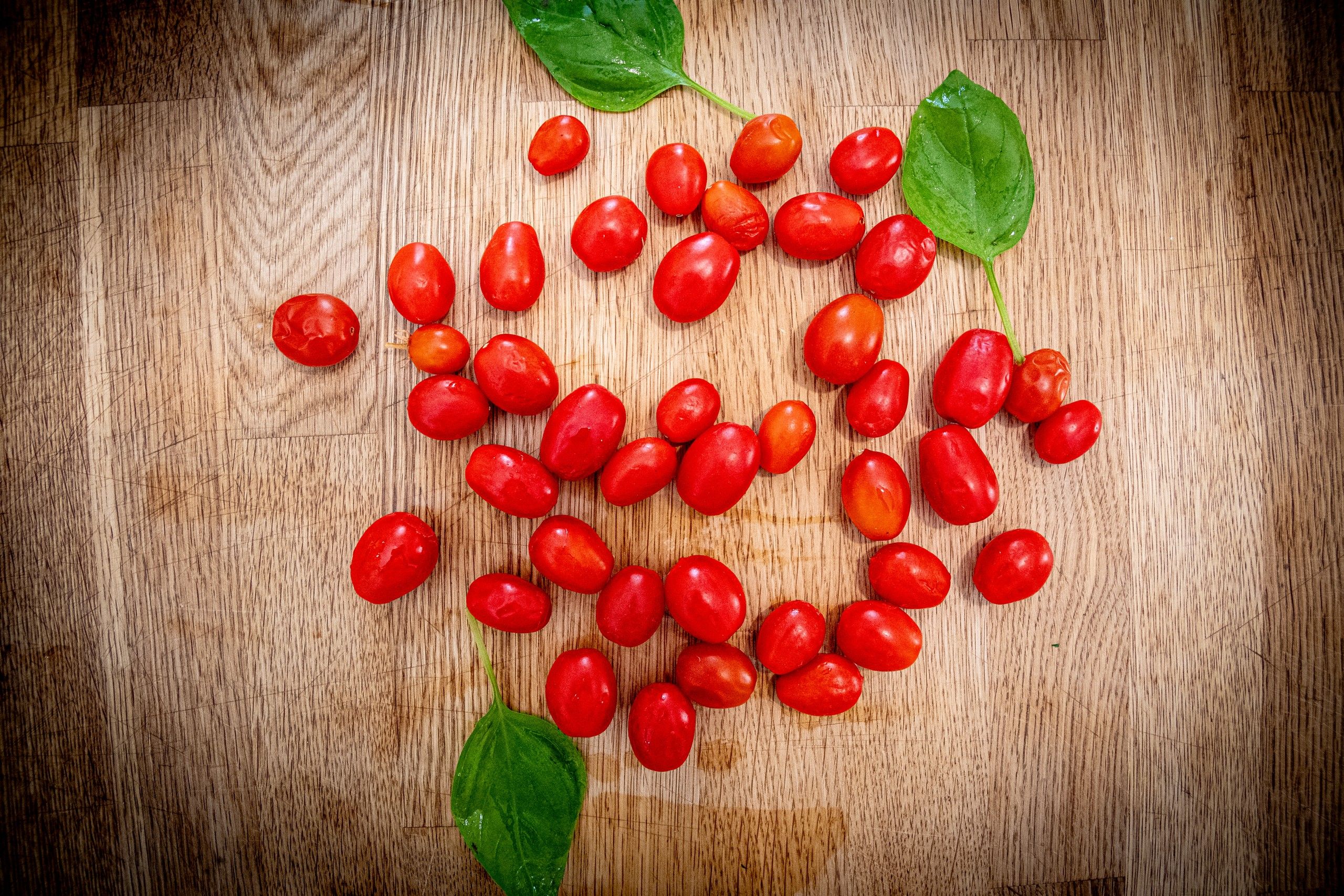 pomodorini pachini freschi durante la colazione del B&B Bed and Breakfast Shanti Home Restaurant a due passi dal mare a Vieste immerso nella natura nel Gargano in Puglia