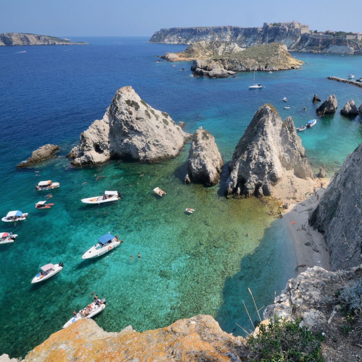 Isole Tremiti escursione proposta dal B&B Bed and Breakfast Shanti Home Restaurant a due passi dal mare a Vieste immerso nella natura nel Gargano in Puglia